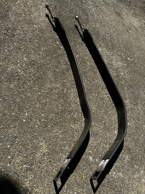 Correas clásicas para tanque de combustible Saab 900 L&R Foto 1 de 2