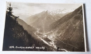 Postal con foto RPPC ILGILLEWAET VALLEY Columbia Británica Ferrocarril del Pacífico CP - Imagen 1 de 3