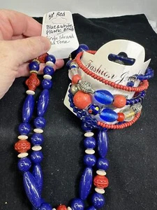 Halskette 30 Zoll Einzelstrang Rot Weiß Blau Perlen Vintage M-6495! - Bild 1 von 4