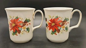 2 x Royal Albert Poinsettia Ribbed Bone China Tassen Weihnachten - Bild 1 von 16