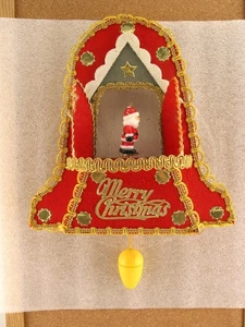 1960s Felted Wood Pull String Musical Christmas Jingle Bell with Santa - Holmar? - Afbeelding 1 van 14