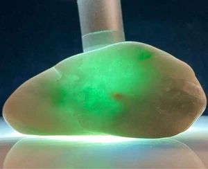 Piedra cruda de jade Itoigawa 31,2 g piedra nacional de Japón blanco verde translúcido yo - Imagen 1 de 7