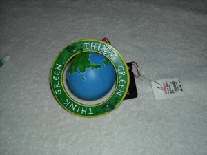 Think Green Ornament, von North Stan, von Bronner's, Artikel im offenen Karton - Bild 1 von 5