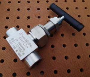 SWAGELOL SS-12NBF8 VALVE 1/2" 316 6000 PSIG S04829534B - Picture 1 of 5