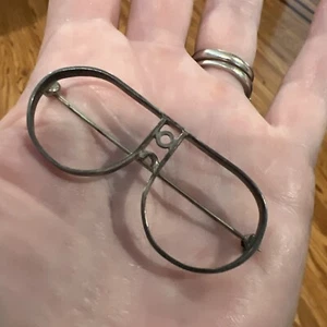 925 Sterling Silver - Vintage Eyeglass Frames Motif Brooch Pin Ray Ban Like - Picture 1 of 7