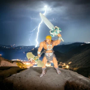 He-Man 200X Masters of the Universe 6" Actionfigur MOTU Loose 2001 - Bild 1 von 7