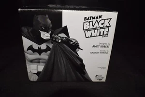 DC Direct Batman Black and White Statue - Andy Kubert #103 #31 - Picture 1 of 6