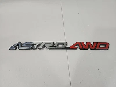 Chevrolet Astro 1995-05 AWD emblema de puerta delantera GM OEM 15724742 ¡Raro! Foto 1 de 4