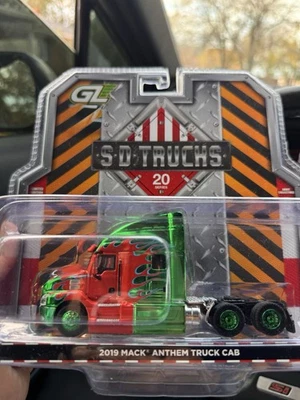 Greenlight 2019 Mack Anthem Sd Trucks Green Chase - Image 1 of 3