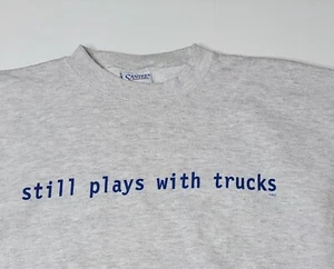 Sudadera Santee Vintage Años 90 Todavía Juega Con Camiones Gris Jaspeado L Cuello Redondo  - Imagen 1 de 7