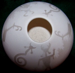 Signed M Redhorse Navajo Hozoni Pottery Petroglygh Ancient Shadows Shallow Vase - Picture 1 of 2