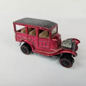 Ford Classic Woody Redline '31 1968 Hot Wheels rojo/rosa con interior blanco - Imagen 1 de 6