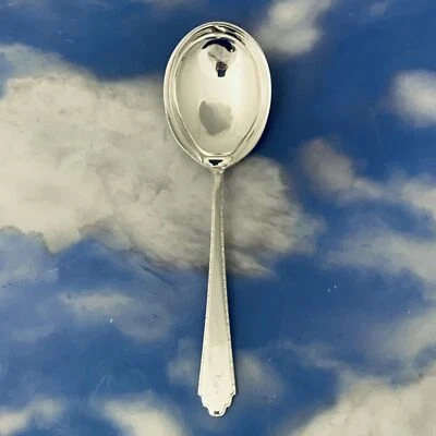 CUCHARA DE SERVIR DE PLATA ESTERLINA WILLIAM &; MARY BY LUNT SILVERSMITHS 9" COMO NUEVA MONO Foto 1 de 3