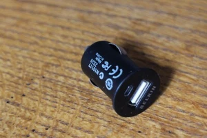 BELKIN VOITURE CAR ADAPTER CHARGER 5V 1A ADAPTER eREADER TABLET GENUINE - Photo 1/4