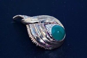Vtg JOMAZ Green Stone Paste Crystal Gold Tone Teardrop Pin - Picture 1 of 5