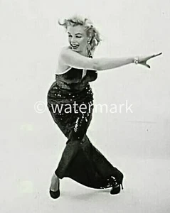 Classic Marilyn Monroe 1950s Pin-Up Actress 8x10 Print - Picture 1 of 1