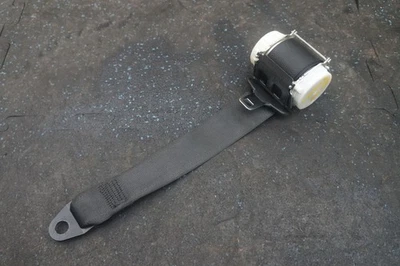 Cinturón de seguridad trasero derecho retractor negro 81047800 OEM Ferrari California 2010 Foto 1 de 4