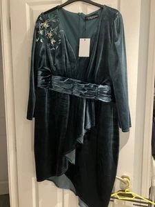 Little Mistress Emerald Green Velvet Dress Size 22 - Picture 1 of 3