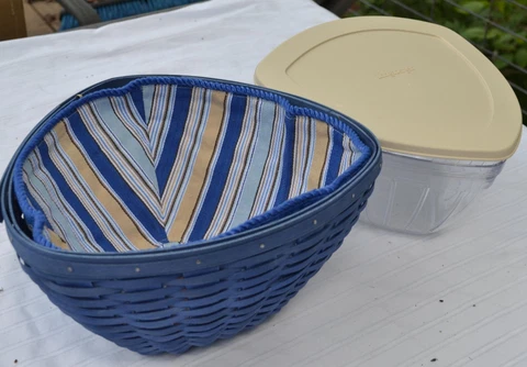 Longaberger 2009 Bright CORNFLOWER BLUE Large TRIANGLE Basket + Lid PRO + LINER Cover