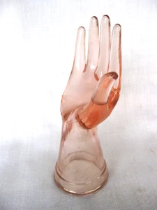 Pink Glass Female Hand ~ Fingers ~ Ring Jewlery Holder - Picture 1 of 5
