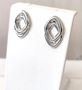 Orecchini a bottone "Intreccio", in ORO bianco 18kt, con farfallina. 3,4 gr - Picture 1 of 5