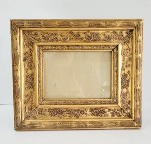Vintage Ornate Gold Gild Design Picture Frame Wood 12.5 x 10.5 Holds 6.5 x 4.5 - Picture 1 of 13