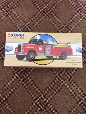 Camión de bomberos Mattel Corgi Classics 98450 Mack serie B Chicago sin usar, en caja original Foto 1 de 4