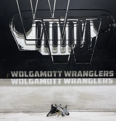 97-06 Jeep TJ Wrangler Brake Proportioning Valve Non ABS w/ BRACKET 52128423AC - Image 1 of 4