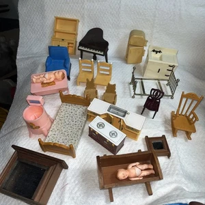 Vintage Puppenhaus Möbel Kunststoff Renwal Kinderzimmer Küche Klavier 20 Teile 3 Holz - Bild 1 von 4