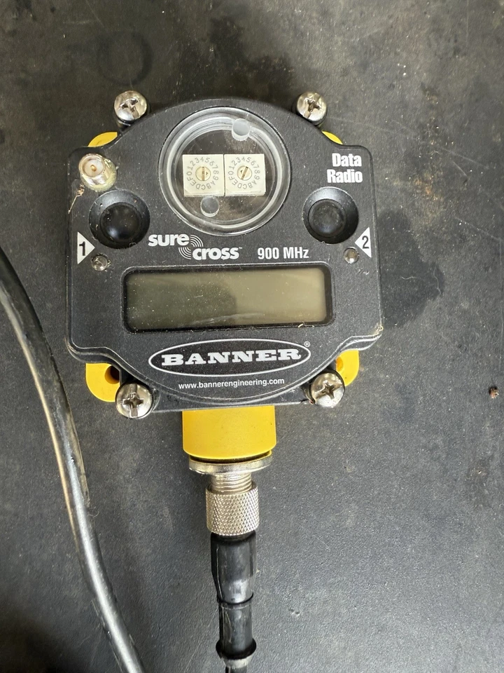 Banner Sure Cross Data Radio, UE3RM1809, 900MHz, Free Shipping - Image 1 of 3