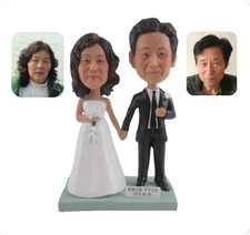 Customized Husband and Wife Bobblehead Couple Wedding Cake Topper