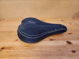 Serfas Deep Groove Design Gel Saddle - Picture 1 of 5
