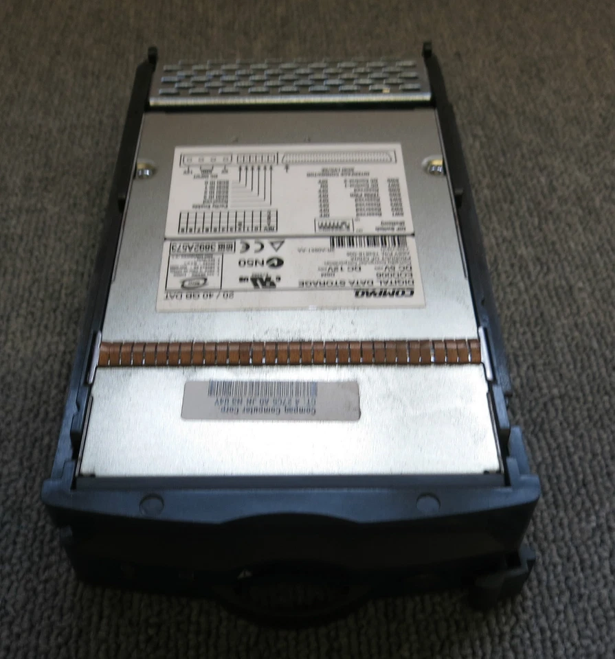 Compaq 153618-005 Hot Plug 20/40 GB DAT Digital Data Storage Tape Drive - Image 1 of 1