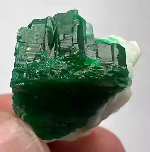 Cristal biterminé d'Emeraude du Pakistan sur gangue/11,37 grammes - Picture 1 of 18