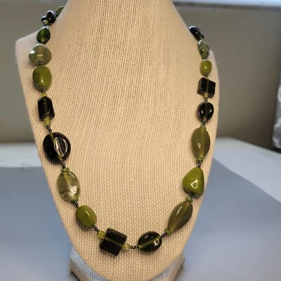 Collar de extensión de 33" + 3" con cuentas de vidrio y cerámica arte verde formas mixtas  Foto 1 de 4