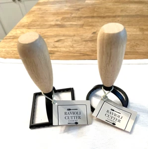 Cortador Ravoli 2 con mango de madera 2,5"" cuadrado y 2,5"" (diámetro) redondo nuevo con etiquetas - Imagen 1 de 5