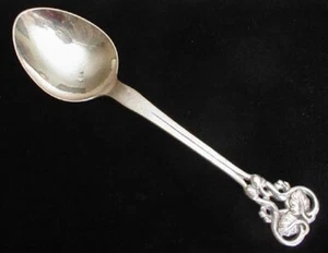 Georg Jensen #58 PATTERN,  large casserole / berry spoon - 10 in. - Picture 1 of 3