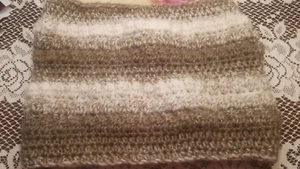 HANDARBEIT - GEHÄKELTER WASSERFALL/AUSSCHNITT - SUPER WEICH & WARM - HELLBRAUN UND CREME - NEU!!! - Bild 1 von 3