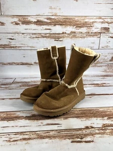 Women UGG Classic Spill Seam Boot 1098078 Chestnut size 8 - Picture 1 of 9