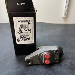 🔥🔥🔥Frt Left Wheel Cylinder WC37252 Parts Master - Picture 1 of 4