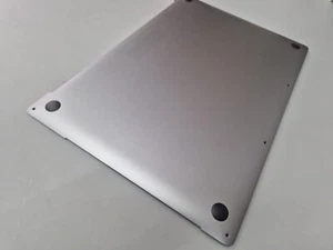 MacBook Pro 15" 2019 A1990 Space Grey Base Case Rear Cover Housing 613-09183-A - Afbeelding 1 van 3