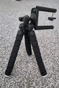 Universal Flexible Mini Tripod Octopus Stand For Digital Camera Mobile Phone UK - Picture 1 of 2