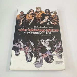 The Walking Dead Compendium One Robert Kirkman - Picture 1 of 5