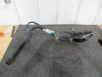 Ford Focus 2014 cuello de llenado de combustible Foto 1 de 4