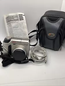 Olympus CAMEDIA C-720 Ultra Zoom 3.0MP Digital Camera w/ Case, Cord And Manual - Picture 1 of 22