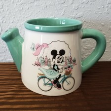 2020 Disney Parks Epcot Flower & Garden Minnie Mouse Passholder Ceramic Mug