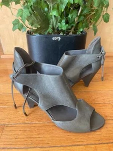Sigerson Morrison GRAY SIDE LACED HEEL (taco500 - Picture 1 of 5