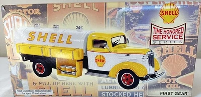 First Gear 1:32 Shell Oil Chevy Tanker Truck 2002 Time Honored Service Series - Image 1 of 4