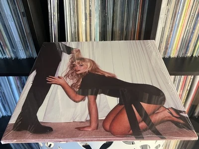 Sabrina Carpenter - Man's Best Friend (LP) (Near Mint (NM or M-)) - 3817440101 - Image 1 of 4