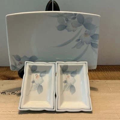 Japanese Mino Yaki Ware Sushi Plate & 2 Bowls White with Blue Flowers Made Japan - Image 1 of 4